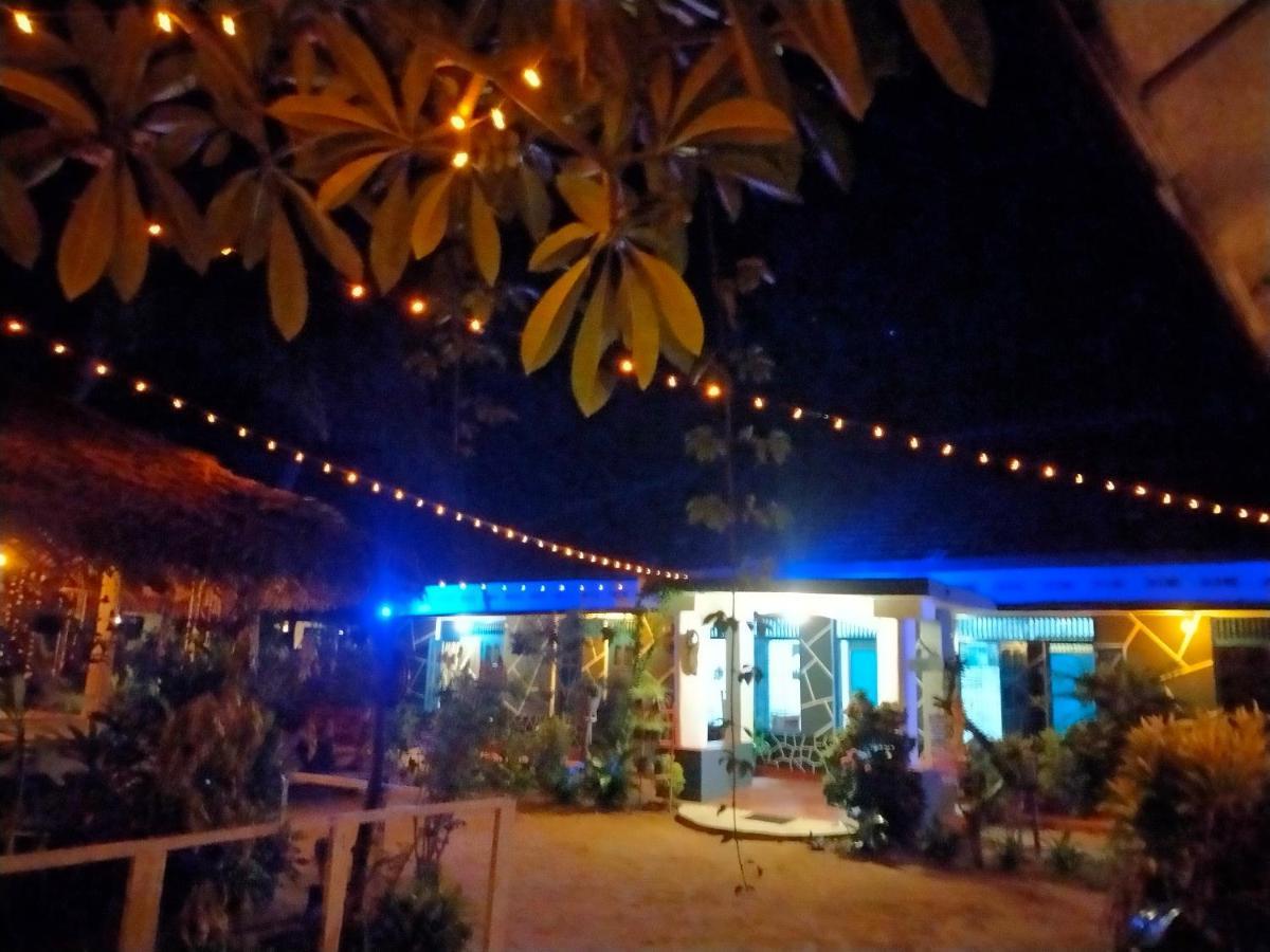 Eastwind Surf Camp Hotel อารูกัมเบย์ ภายนอก รูปภาพ