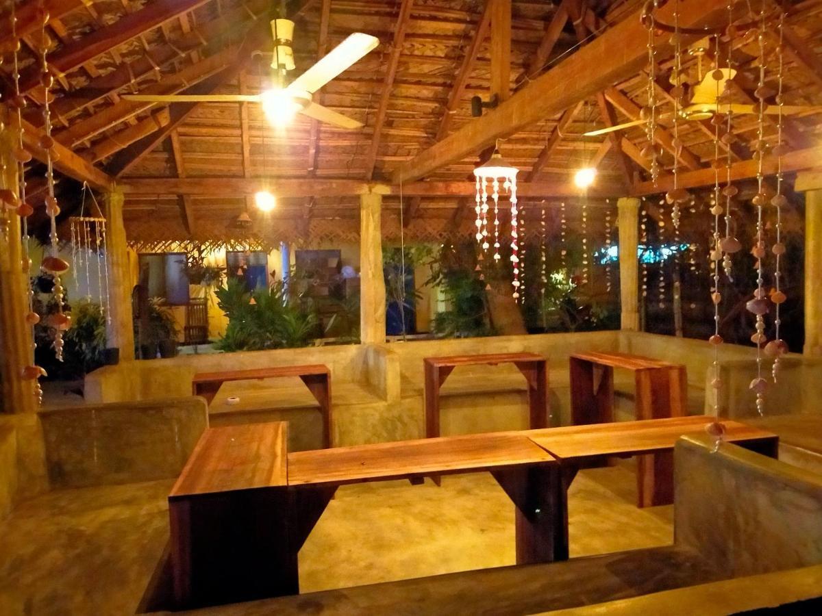 Eastwind Surf Camp Hotel อารูกัมเบย์ ภายนอก รูปภาพ